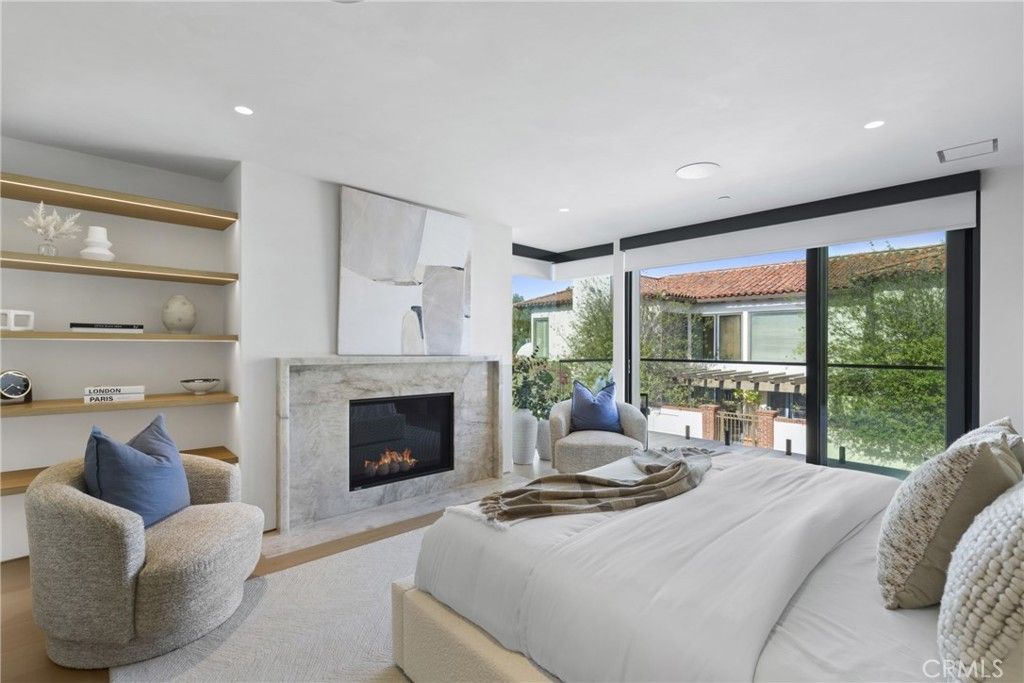 Image 23 of property listing at 503 J, Newport Beach, CA 92661