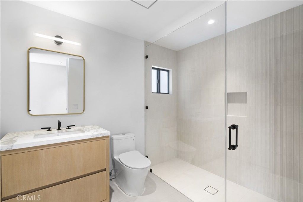 Image 36 of property listing at 503 J, Newport Beach, CA 92661