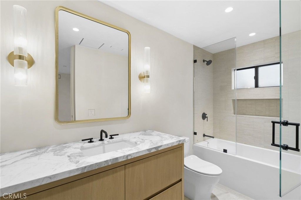 Image 38 of property listing at 503 J, Newport Beach, CA 92661