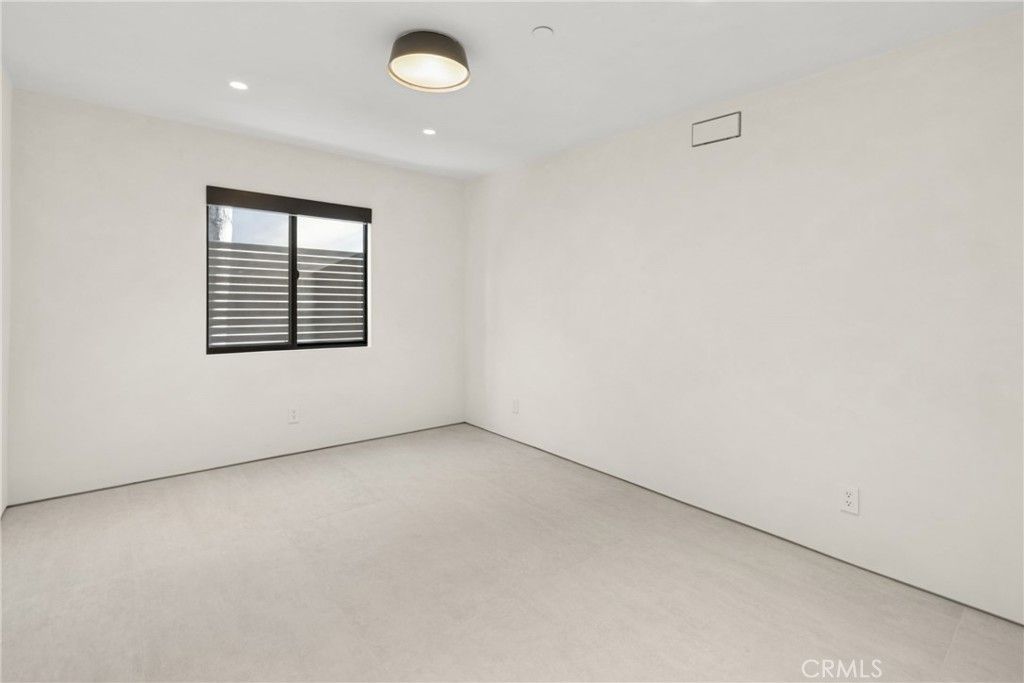 Image 39 of property listing at 503 J, Newport Beach, CA 92661