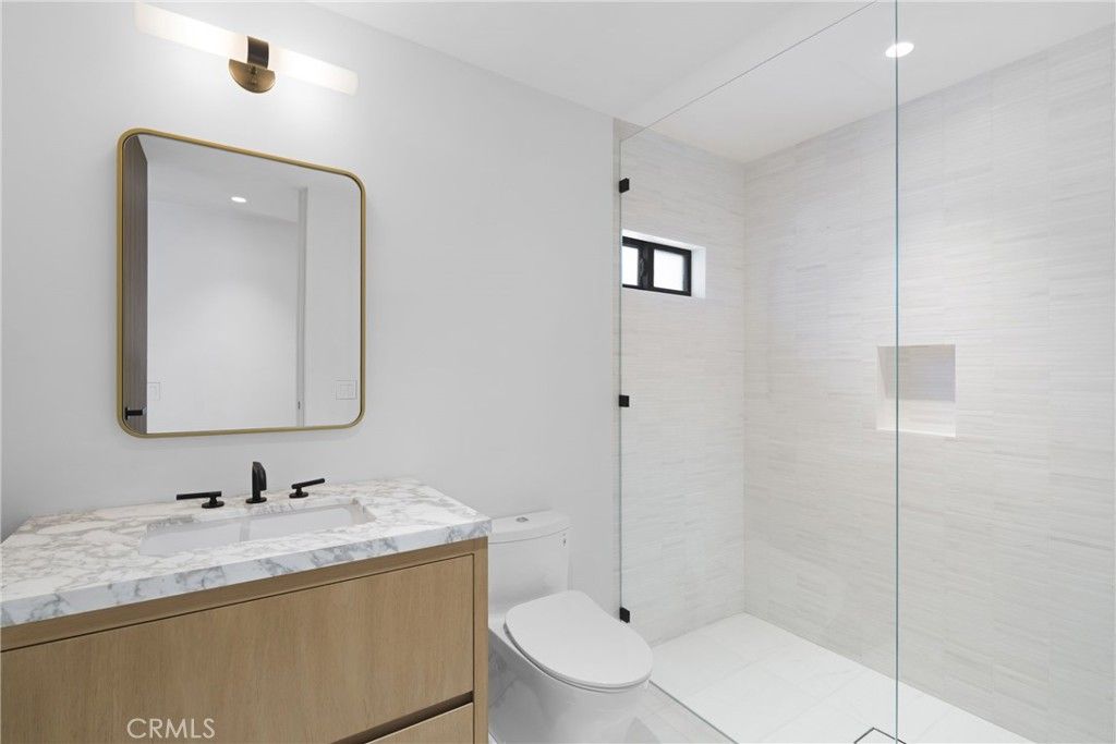Image 40 of property listing at 503 J, Newport Beach, CA 92661