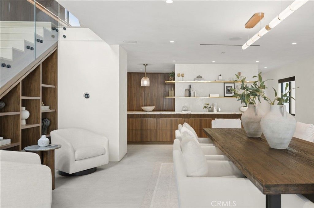 Image 8 of property listing at 503 J, Newport Beach, CA 92661