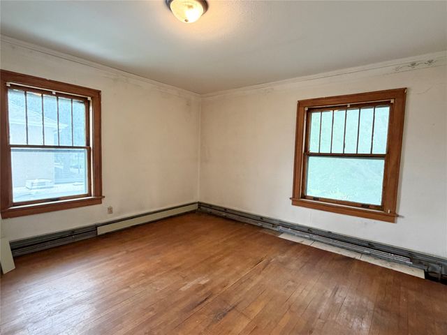 626 E 7th Street N, Newton, IA 50208