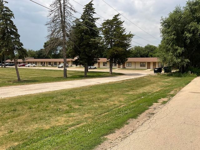 1015 N Bridge Street, Yorkville, IL 60560