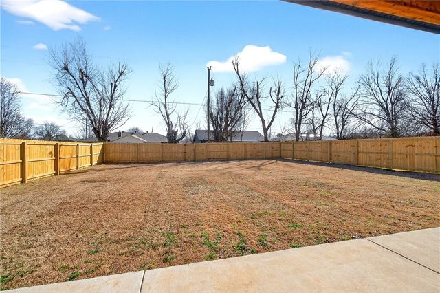 1601 23rd Place, Rogers, AR 72758