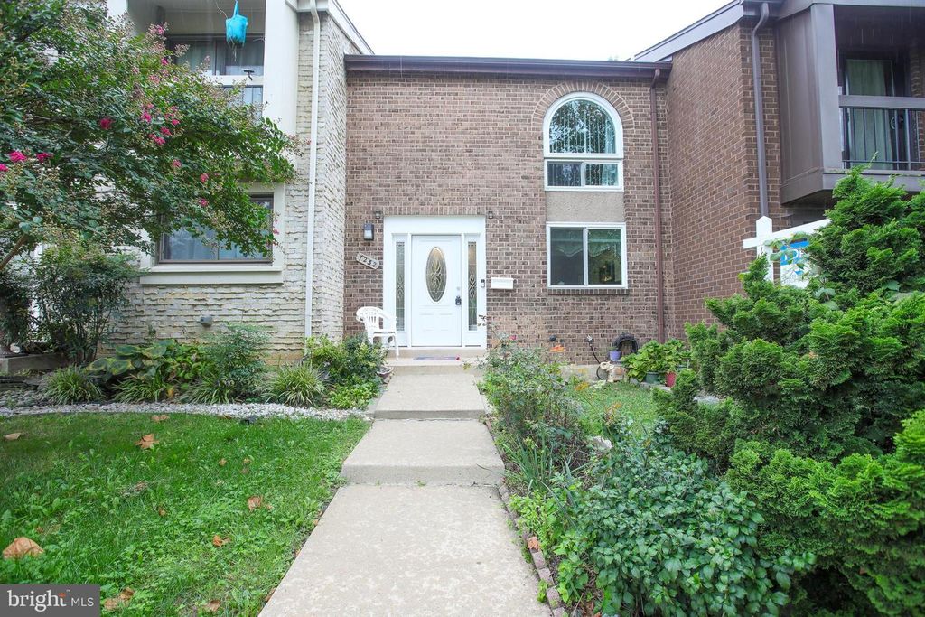 7232 MANDAN RD, Greenbelt, MD 20770