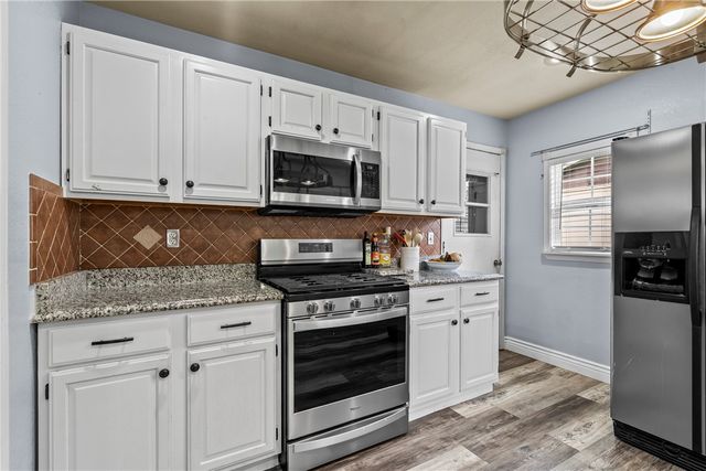 1155 Jo Lynn Street, Siloam Springs, AR 72761