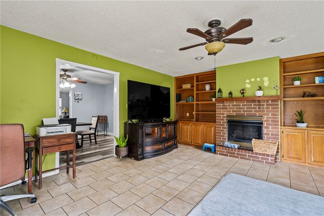 1155 Jo Lynn Street, Siloam Springs, AR 72761