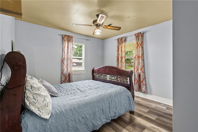 1155 Jo Lynn Street, Siloam Springs, AR 72761