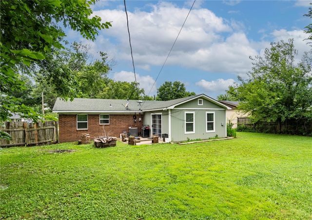 1155 Jo Lynn Street, Siloam Springs, AR 72761