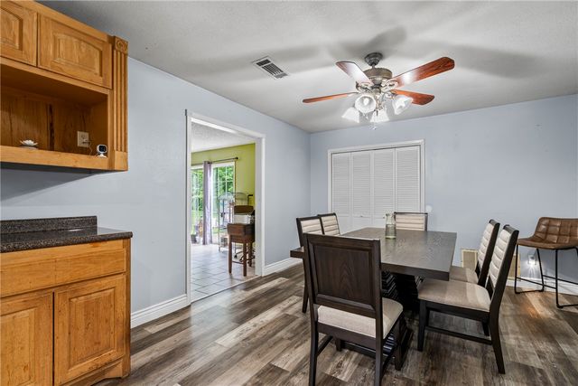 1155 Jo Lynn Street, Siloam Springs, AR 72761