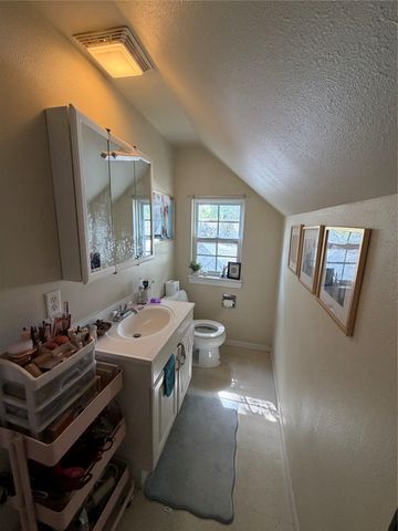 5212 Duval ST B, Austin, TX 78751