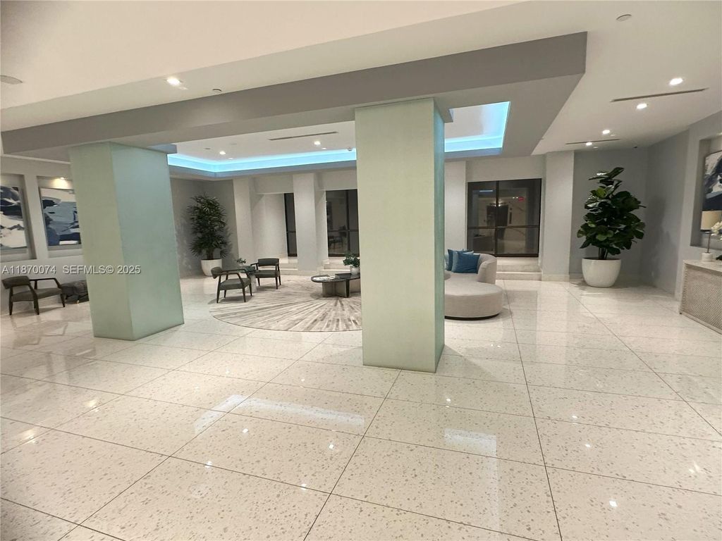 20335 W Country Club Drive 2502, Aventura, FL 33180