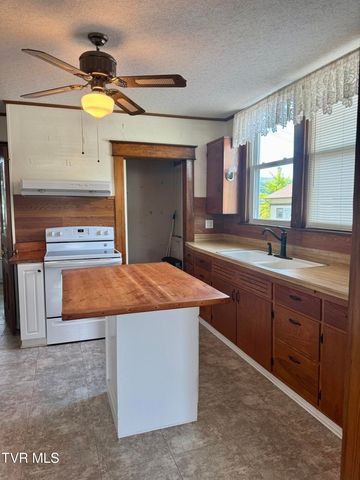 216 1st Street, Erwin, TN 37650