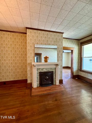216 1st Street, Erwin, TN 37650