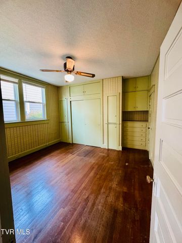 216 1st Street, Erwin, TN 37650