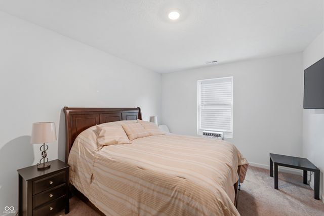 281 Waters Edge, Pendleton, IN 46064