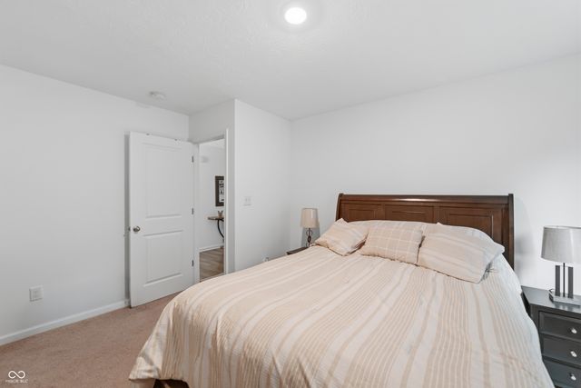 281 Waters Edge, Pendleton, IN 46064