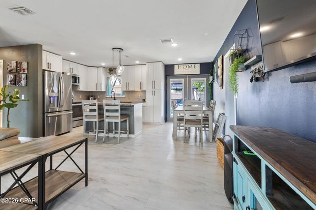 738 S Gay Avenue, Panama City, FL 32404