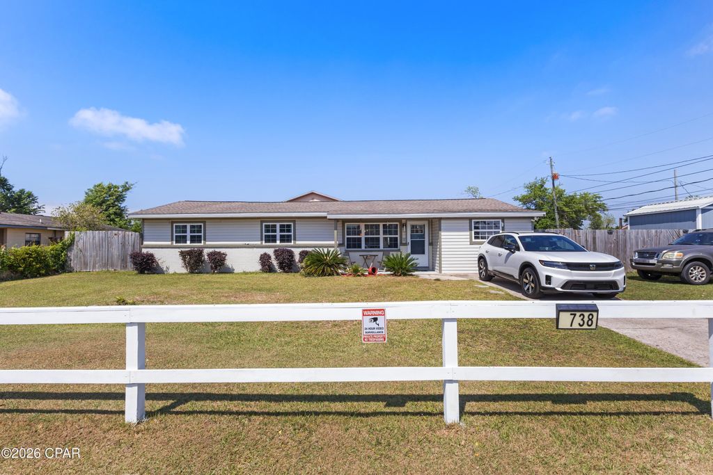 738 S Gay Avenue, Panama City, FL 32404