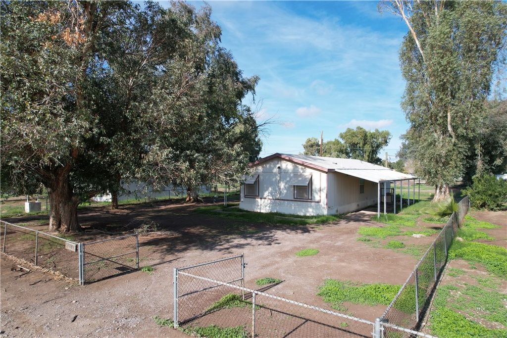 2039 E Lone Star Drive, Mohave Valley, AZ 86440