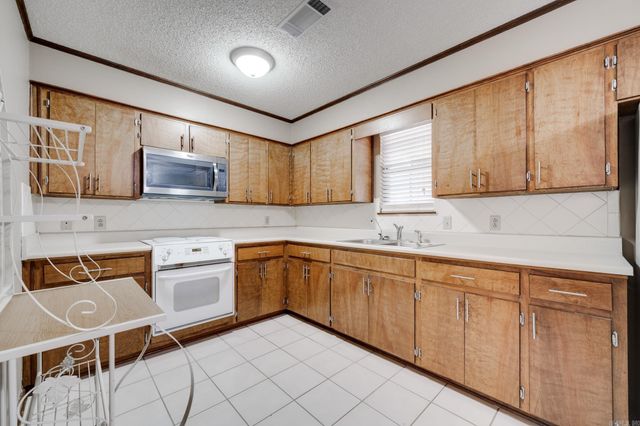 42 Rose, Conway, AR 72032