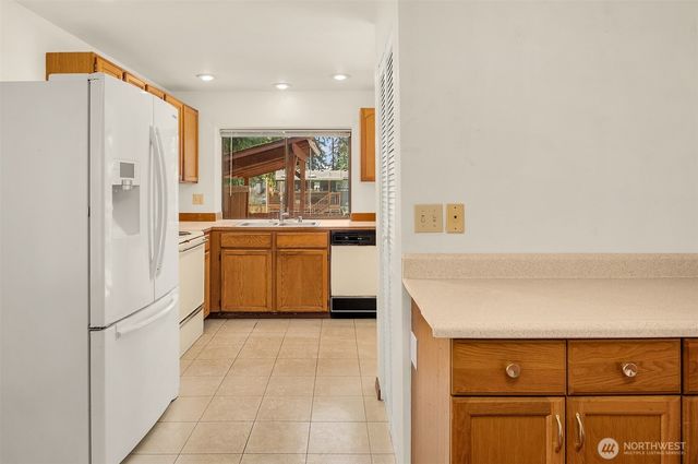 2426 198th Place SW, Lynnwood, WA 98036