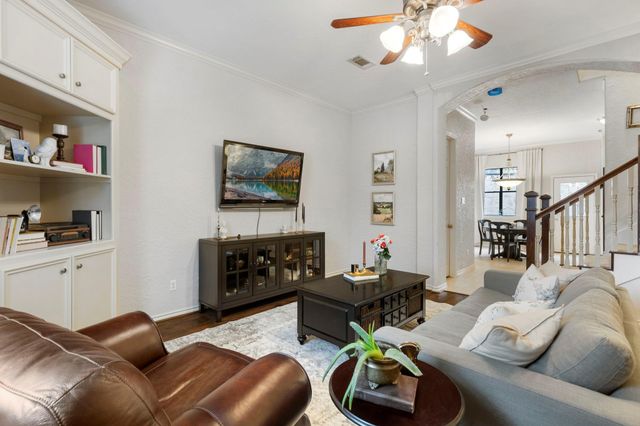 1898 Longmire Road 8, Conroe, TX 77304