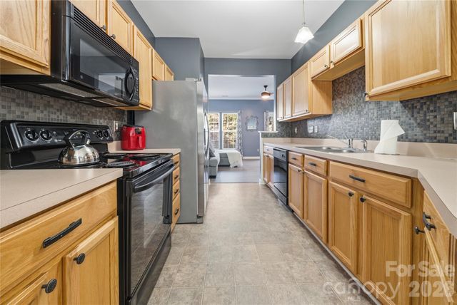 12235 Jessica Place, Charlotte, NC 28269