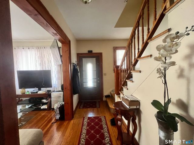 448 East Avenue, Bridgeport, CT 06610