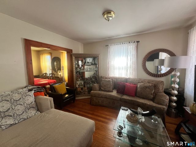448 East Avenue, Bridgeport, CT 06610