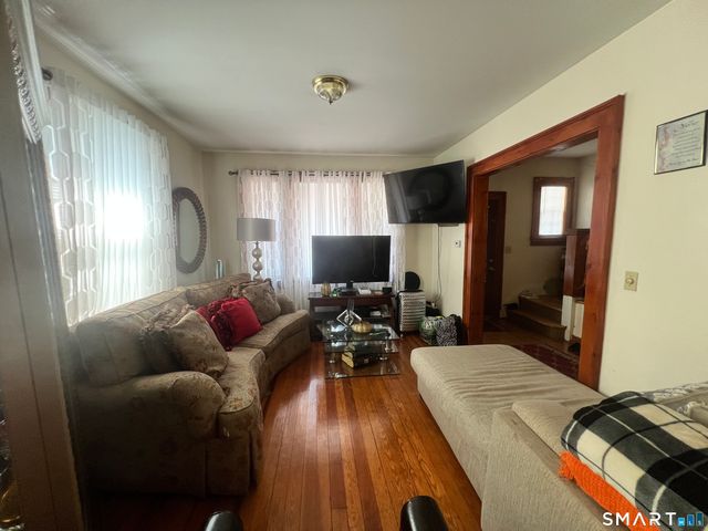 448 East Avenue, Bridgeport, CT 06610