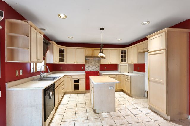 6874 Mercedes Avenue, Portage, IN 46368