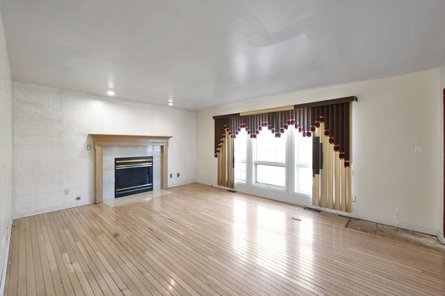 6874 Mercedes Avenue, Portage, IN 46368