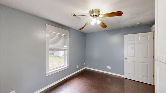 1004 Mill Street, Springdale, AR 72764