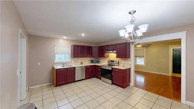 1004 Mill Street, Springdale, AR 72764