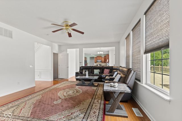 7350 Gold King Way, Indianapolis, IN 46259