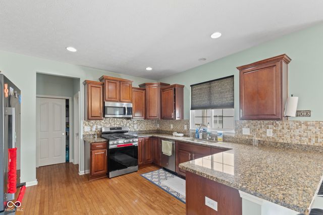 7350 Gold King Way, Indianapolis, IN 46259