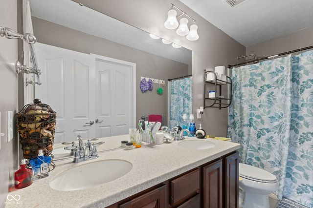 7350 Gold King Way, Indianapolis, IN 46259