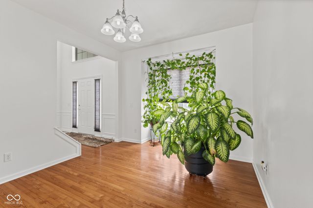 7350 Gold King Way, Indianapolis, IN 46259