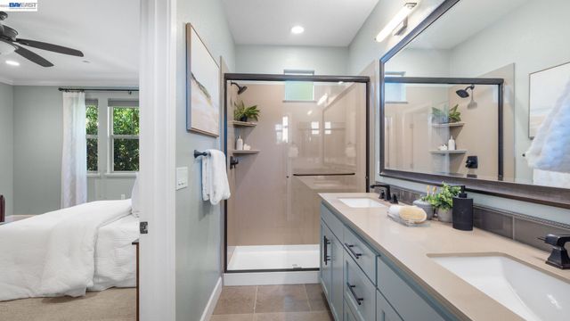 400 Persimmon Cmn 7, Livermore, CA 94551