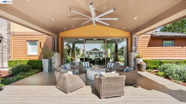 400 Persimmon Cmn 7, Livermore, CA 94551