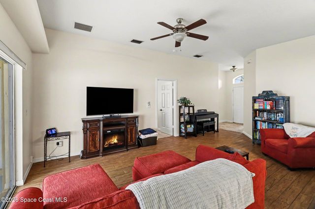 1341 Olde Bailey Lane, Melbourne, FL 32904