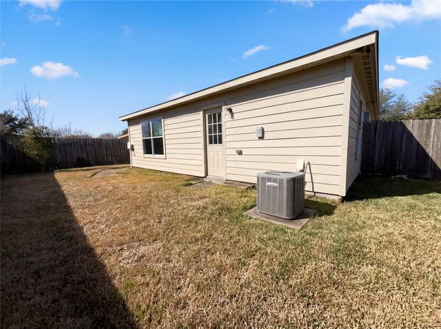 7015 Rosebud Hollow Lane, Richmond, TX 77469