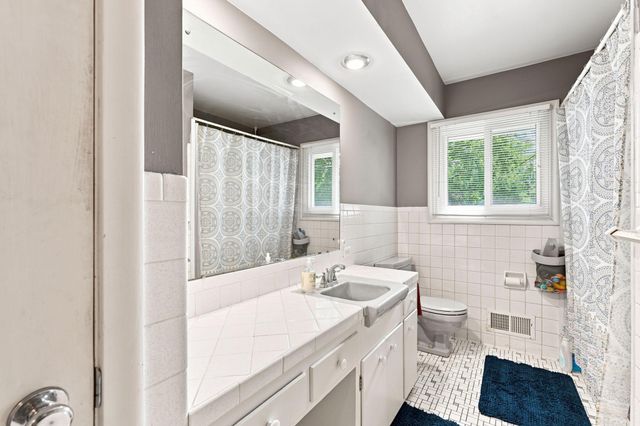 4855 7th Street NE, Columbia Heights, MN 55421