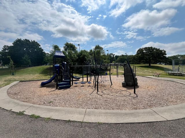 4855 7th Street NE, Columbia Heights, MN 55421