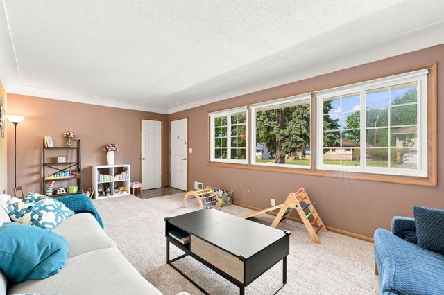 4855 7th Street NE, Columbia Heights, MN 55421
