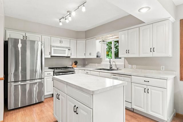 4855 7th Street NE, Columbia Heights, MN 55421