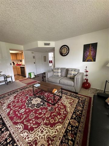 584 FAIRWAYS LANE F202, Ocala, FL 34472
