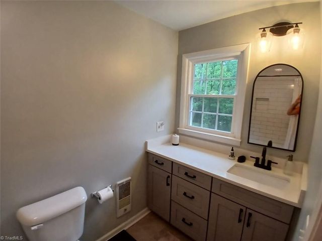 1596 Greenhill Road, Mount Airy, NC 27030